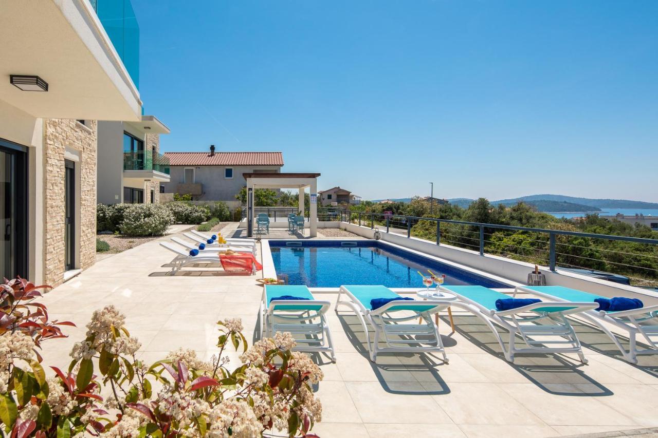 Sun Resort Apartments Zečevo Eksteriør bilde